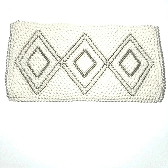 La Regale Handbags - LA REGALE beaded Pearl clutch